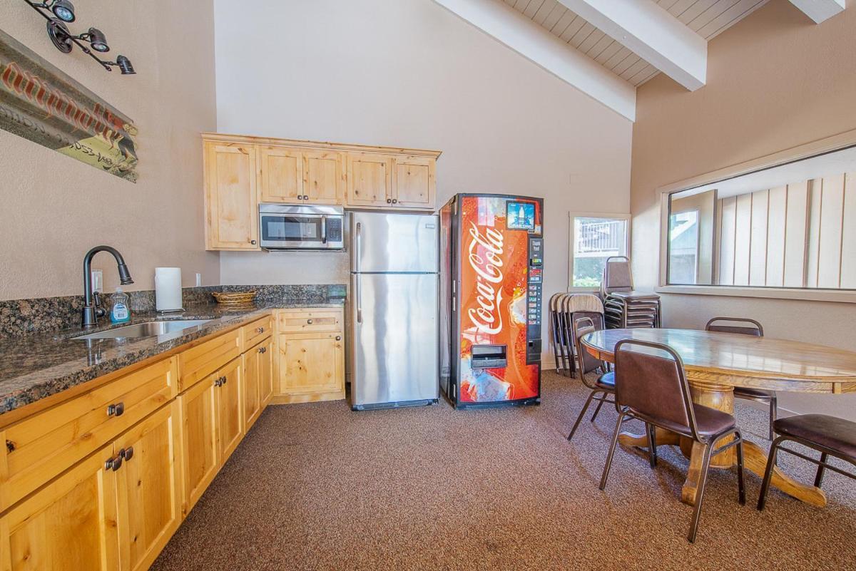 Fully Renovated! St Anton #17 Ski In Ski Out 1 Bedroom 1 Bathroom Condo! Sleeps Up To 4! Mammoth Lakes Exterior foto